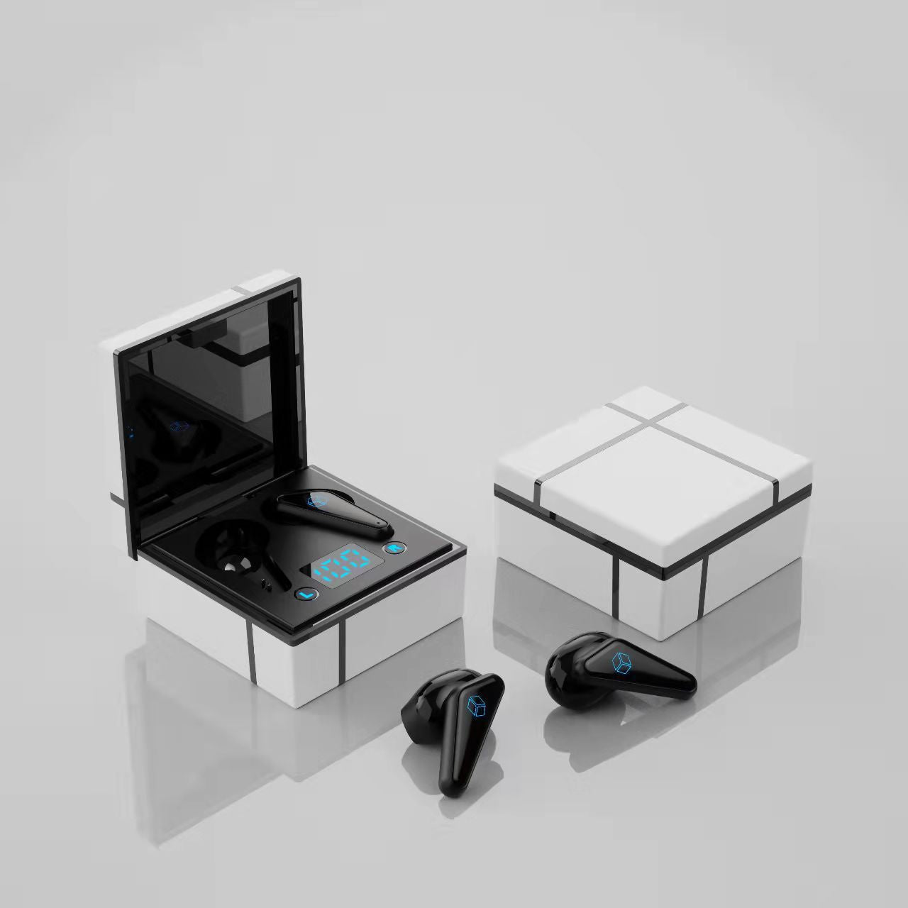 Low-latency High-quality Gaming Headset With Digital Display 2025