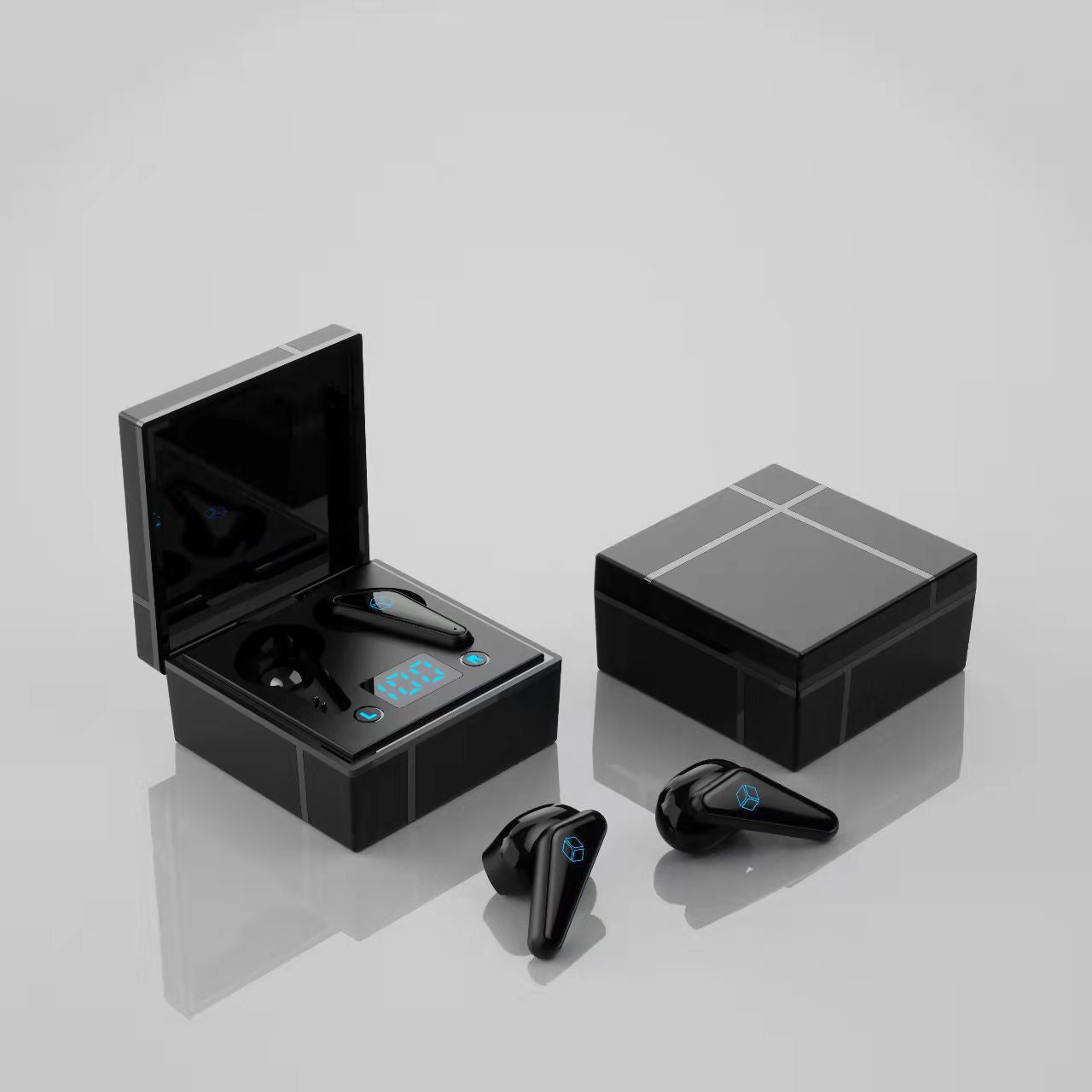 Low-latency High-quality Gaming Headset With Digital Display 2025